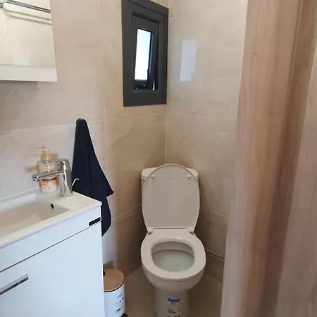 Village Gem Peledri * Pelendri