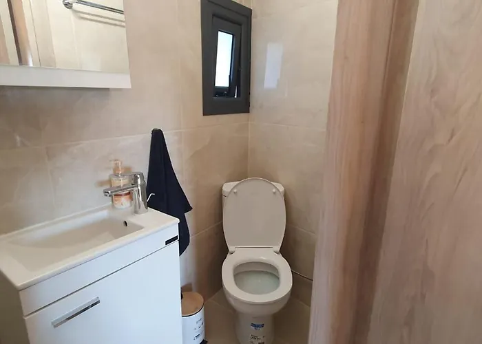 Village Gem Peledri * Pelendri